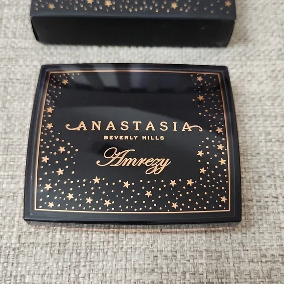 BRAND NEW Anastasia Amrezy Highlighter - Picture 3 of 4